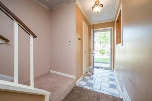 304 College Park Dr, Moon Twp PA 15108-2314 exterior