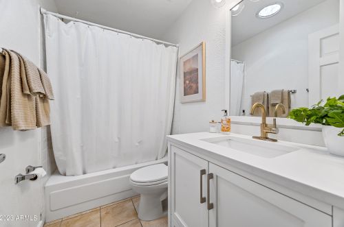 15834 47th St, Phoenix AZ  85032-4227 exterior