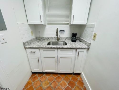 136 Lincoln St, Montclair NJ  07042-4431 exterior