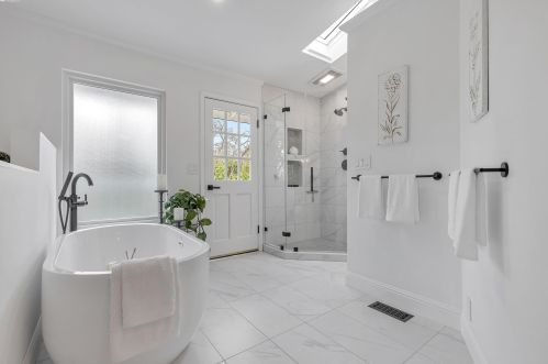 180 Lucinda Ln, Concord, CA 94523-4526