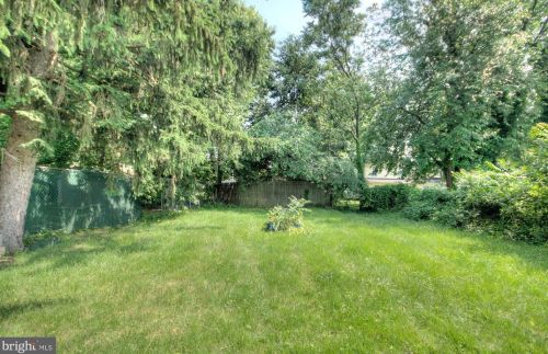 22 4 Ave, Runnemede NJ 08078-1302 exterior