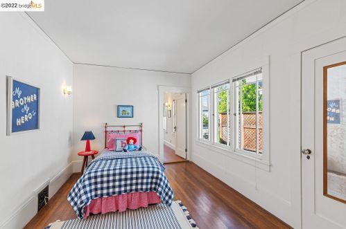 15 Eton Ct, Berkeley CA 94705-2715 exterior