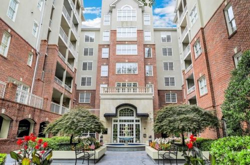 50 Biscayne Dr, Atlanta GA  30309-1078 exterior