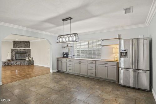 1950 Sutter Pl, Oxnard CA  93033-5633 exterior