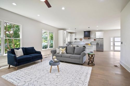 1557 Foote St, Atlanta GA 30307-2817 exterior