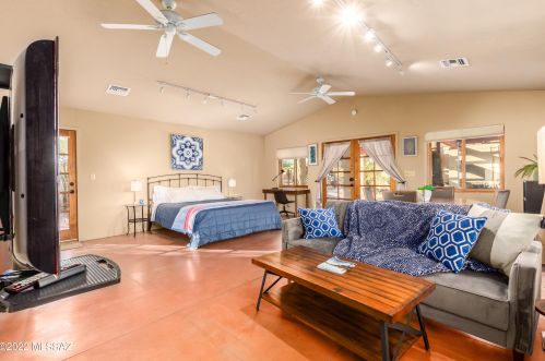 6441 Abington Rd, Tucson AZ 85743-9701 exterior