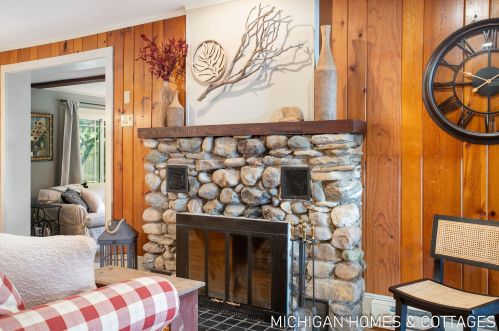 7128 116th Ave, Fennville MI  49408-9728 exterior