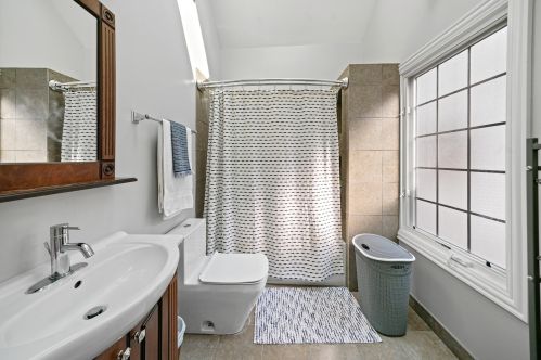 3753 Tripp Ave, Chicago IL 60803-1832 exterior