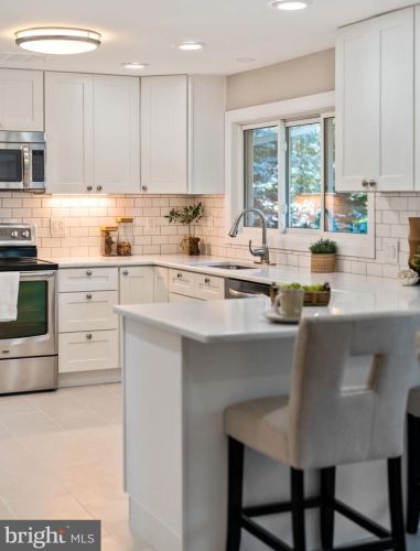 160 Paxon Holw Rd, Media PA 19063-1163 exterior