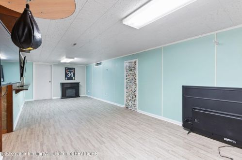 12696 Rambler Rd, Dewitt MI 48820-7906 exterior