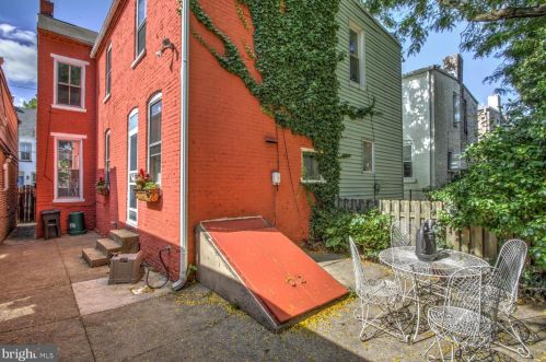 417 Mary St, Lancaster PA 17603-3330 exterior