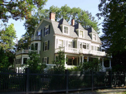 21 Berkeley St, Newton, MA 02465-2401