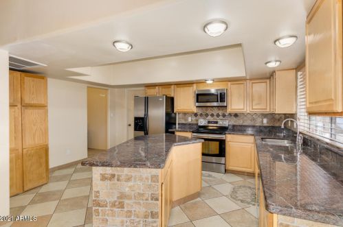3061 Betty Elyse Ln, Phoenix AZ 85032-4296 exterior