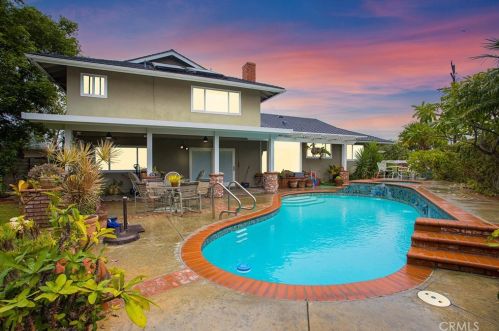 13831 Palace Way, Tustin, CA 92780-1829