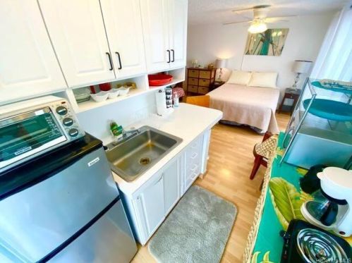 2450 Prince Edward St, Honolulu HI  96815-3221 exterior