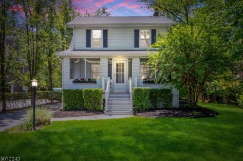 76 Hillside Ave, Florham Park, NJ 07932-2404