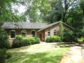 2442 Monte Vista Dr, Birmingham, AL 35216-4104