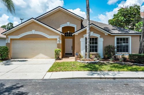 8820 Cypress Hammock Dr, Tampa FL 33614-1952 exterior