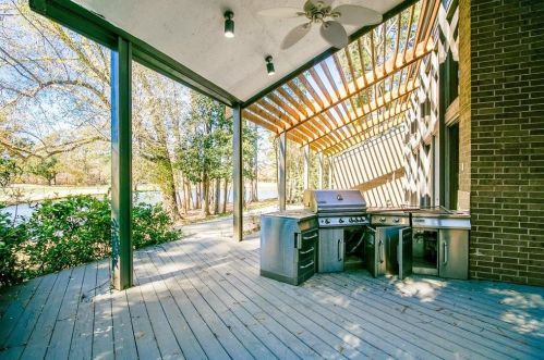 2307 Frst Gdn Dr, Humble TX 77345-1630 exterior