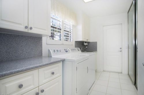 3167 Andorra Ct, Naples FL 34109-1388 exterior