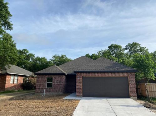 8903 Eden Valley Ln, Dallas, TX 75217-3407