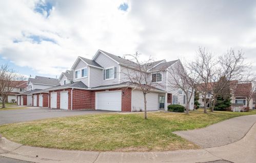 2180 Cool Stream Cir, Saint Paul, MN 55122-1936