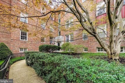 2802 Devonshire Pl, Washington DC  20008-3441 exterior