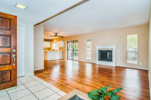 7360 Rio Verde Dr, Tucson, AZ 85715-3533