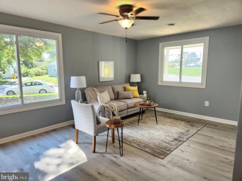 900 Edgerly Rd, Glen Burnie MD 21060-7305 exterior