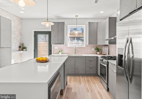 1155 18th St, Philadelphia PA  19146-3052 exterior