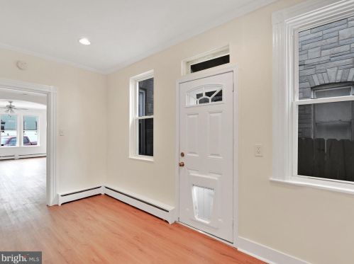 27 New Dorwart St, Lancaster PA 17603-5220 exterior