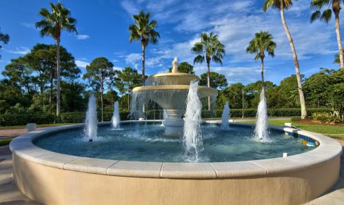 307 Breezy Pt Loop, Fort Pierce FL 34986-2668 exterior