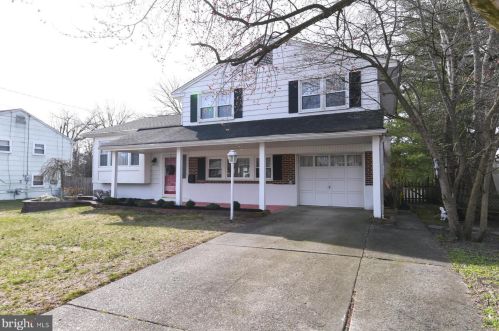 17 Sommerset Rd, Blenheim, NJ 08012-2122