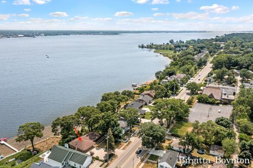 1661 Ruddiman Dr, Meskegon MI 49445-3041 exterior