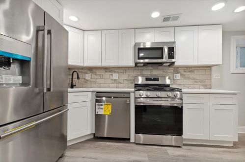 5031 Maypole Ave, Chicago IL 60612-2063 exterior