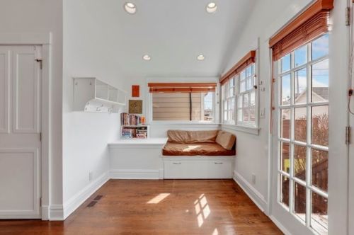 3056 Hoyne Ave, Chicago IL 60643-1121 exterior