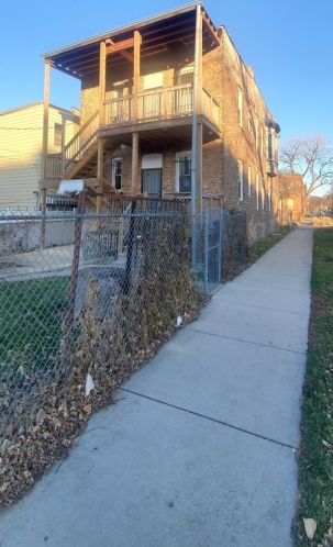 5958 Elizabeth St, Chicago, IL 60636-1909