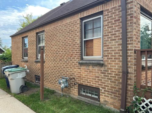 3030 61st St, Milwaukee, WI 53219-3037