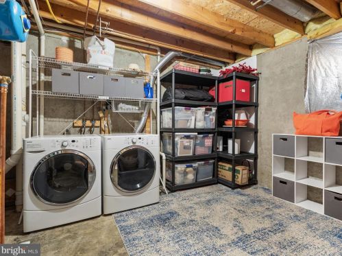 6070 Alexander Ave, Alexandria VA  22310-4382 exterior