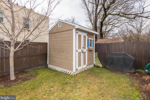 4800 Eads St, Washington DC 20019-6970 exterior