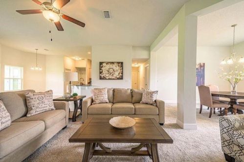 5957 Baylor Ave, Fort Pierce FL 34986-3635 exterior