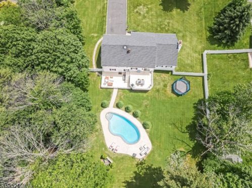 1925 Inverness Dr, Scotch Plains NJ 07076-2613 exterior