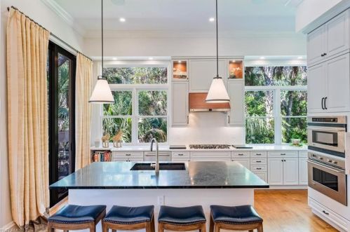 18051 Lagos Way, Naples FL 34110-2765 exterior