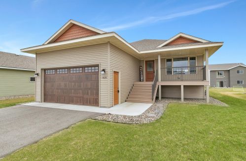 1525 6th Ave, Sartell, MN 56377-1470