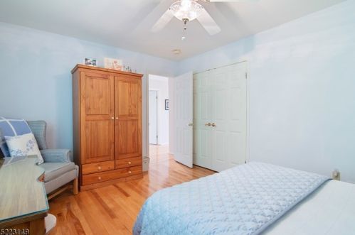 13 Magnolia Ln, Warren NJ 07059-2608 exterior