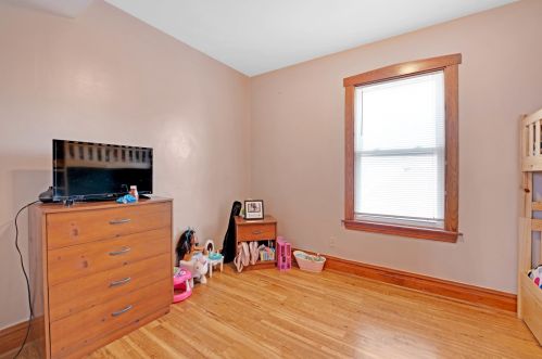 2818 72 Ct, Chicago IL 60707-1507 exterior