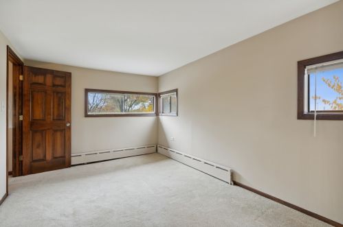 9022 Rockwell Ave, Chicago IL 60805-1314 exterior