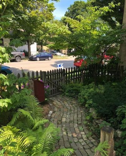 309 Mineral St, Milwaukee WI 53204-1739 exterior