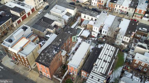 2209 Cumberland St, Philadelphia PA 19125-2204 exterior