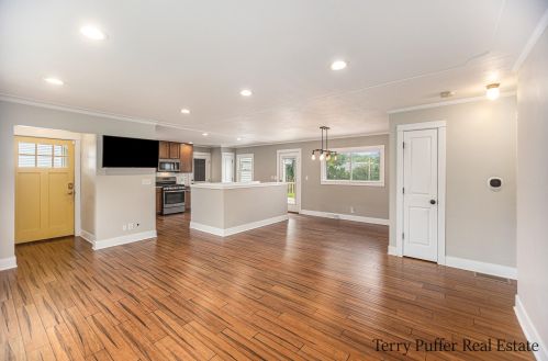 2160 Mayfair Ave, Meskegon MI 49441-3621 exterior